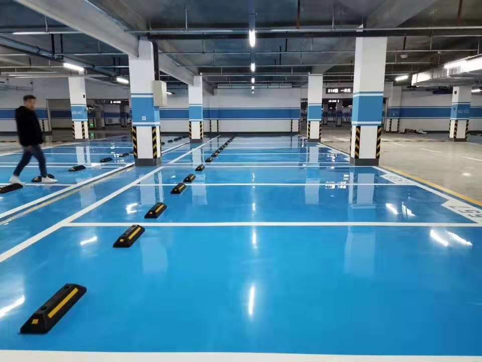 濟(jì)南環(huán)氧地坪施工注意事項(xiàng)：從基面處理到成品養(yǎng)護(hù)全指南
